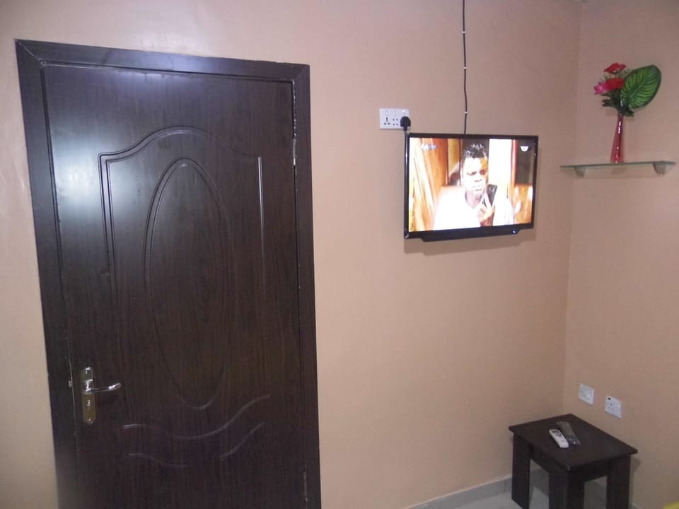 Basic Apartment | Individually furnished, desk, laptop workspace, blackout drapes