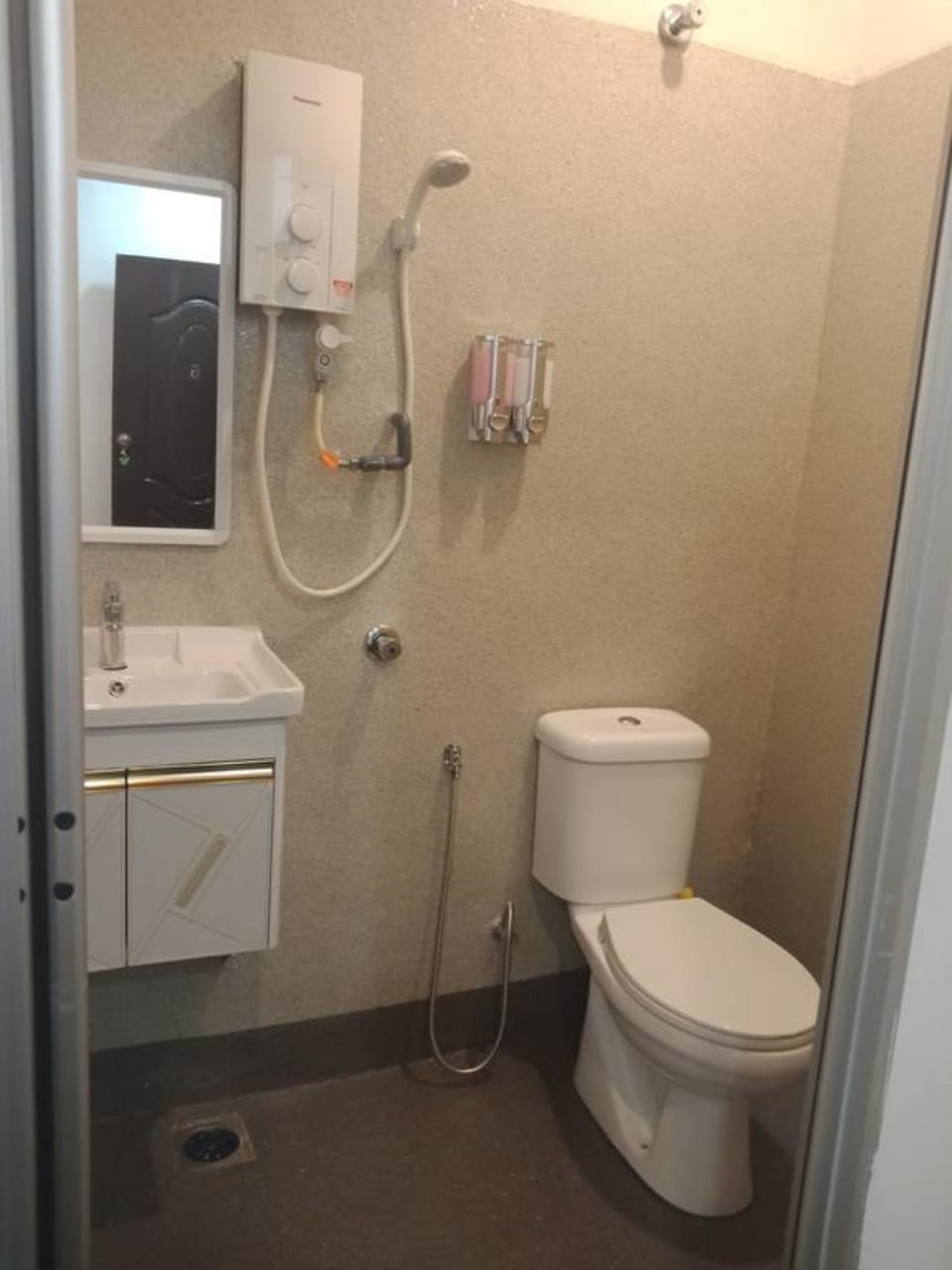 Shower, towels