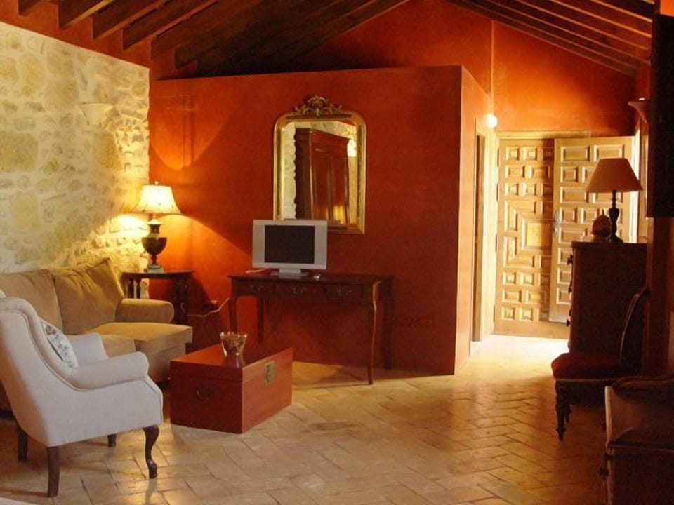Suite | Living room | Flat-screen TV