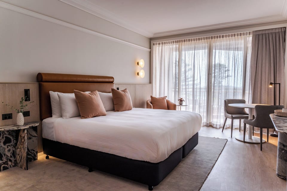 Premium Room, 1 King Bed, Club Lounge Access, Pool View (Balcony) | Premium bedding, in-room safe, desk, blackout drapes