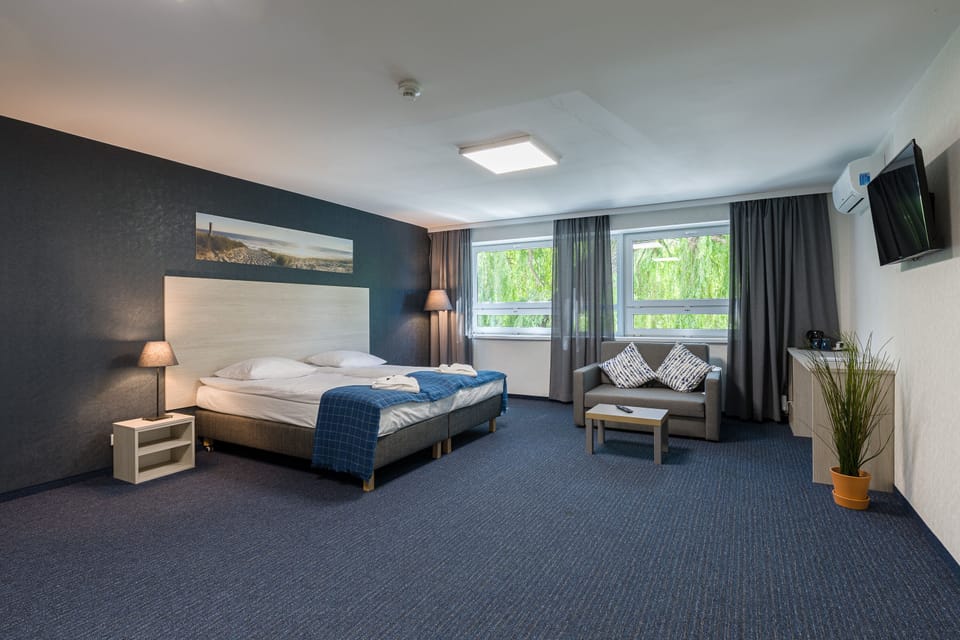 Junior Studio Suite | Individually furnished, laptop workspace, blackout drapes, soundproofing