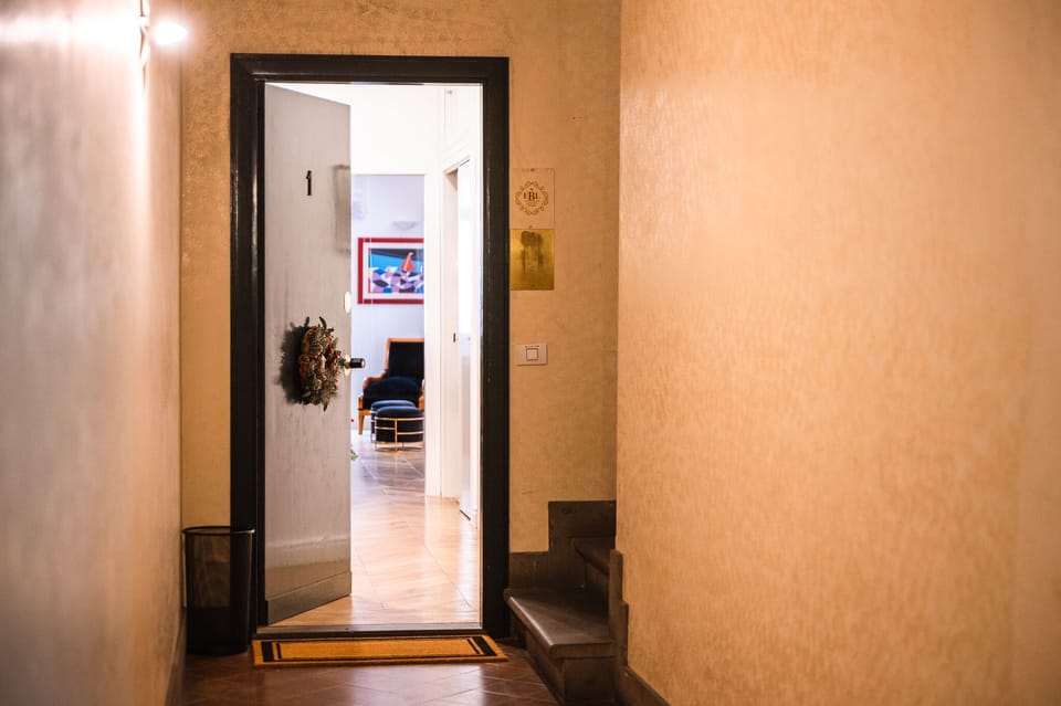 Handrails in hallways