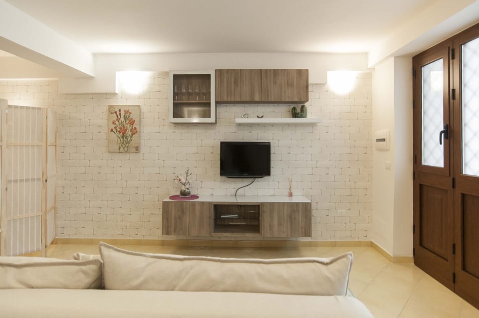 Studio | Living room | LCD TV