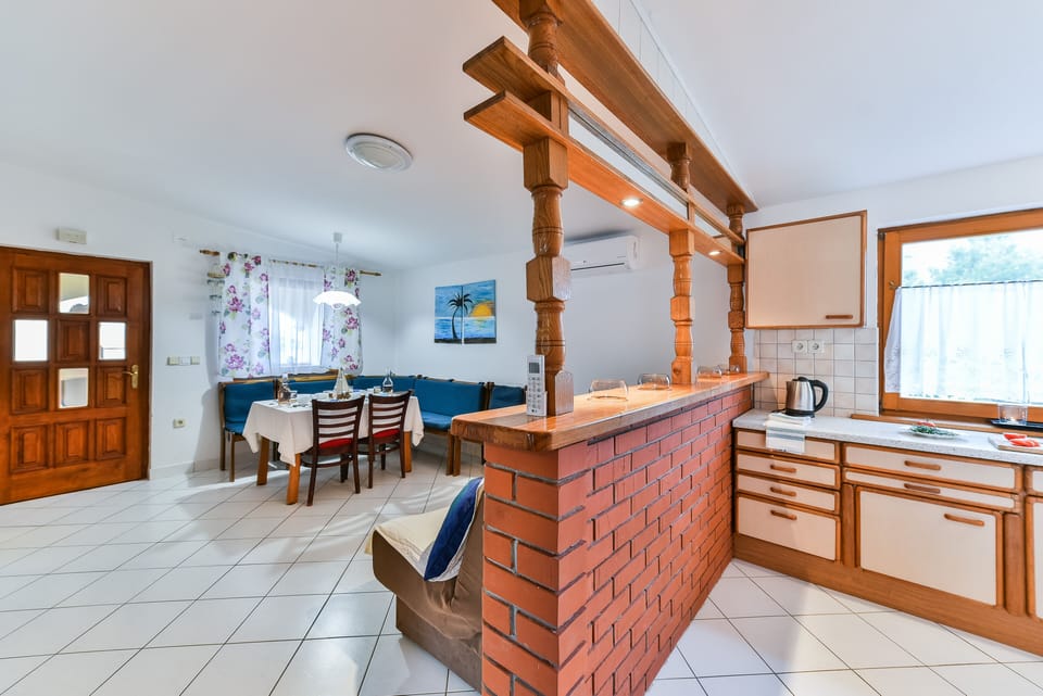 Apartment, 3 Bedrooms A1 | Living area