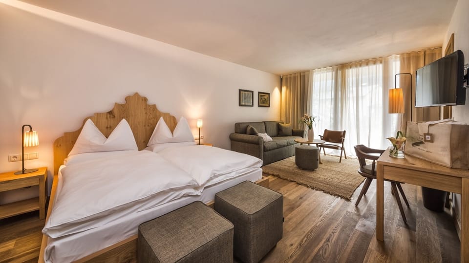 Deluxe Double Room | Minibar, desk, soundproofing, WiFi (free)