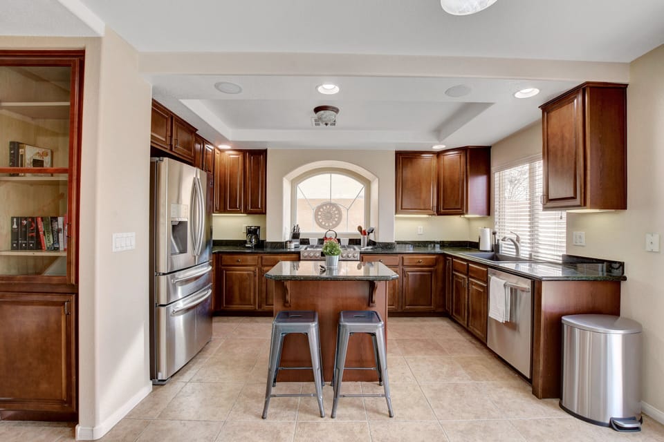 Fully equipped kitchen 