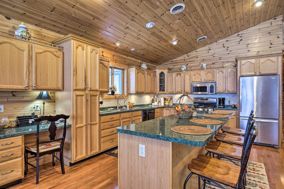 Kitchen | Cooking Basics | Drip Coffee Maker | Island Seating