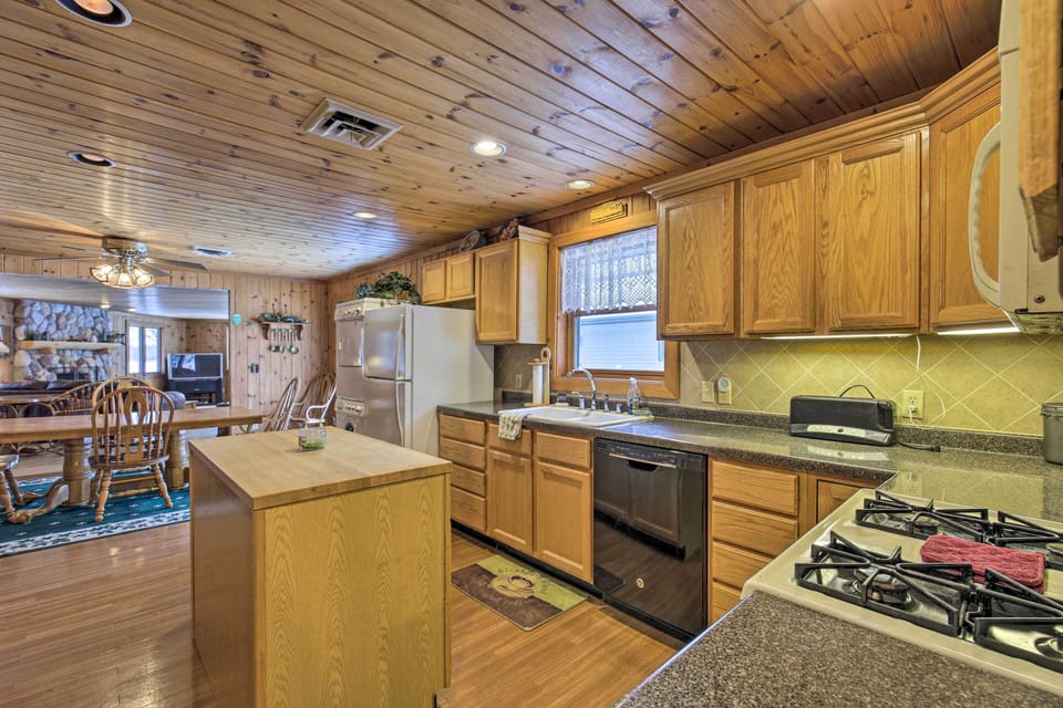 Have a quick stand up meal at the kitchen island.