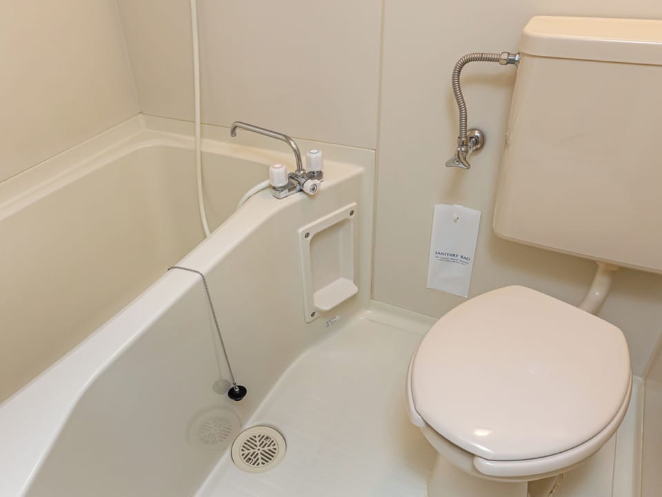 Japanese Room - Quintuple, Non smoking | Bathroom | Combined shower/tub, free toiletries, hair dryer, towels