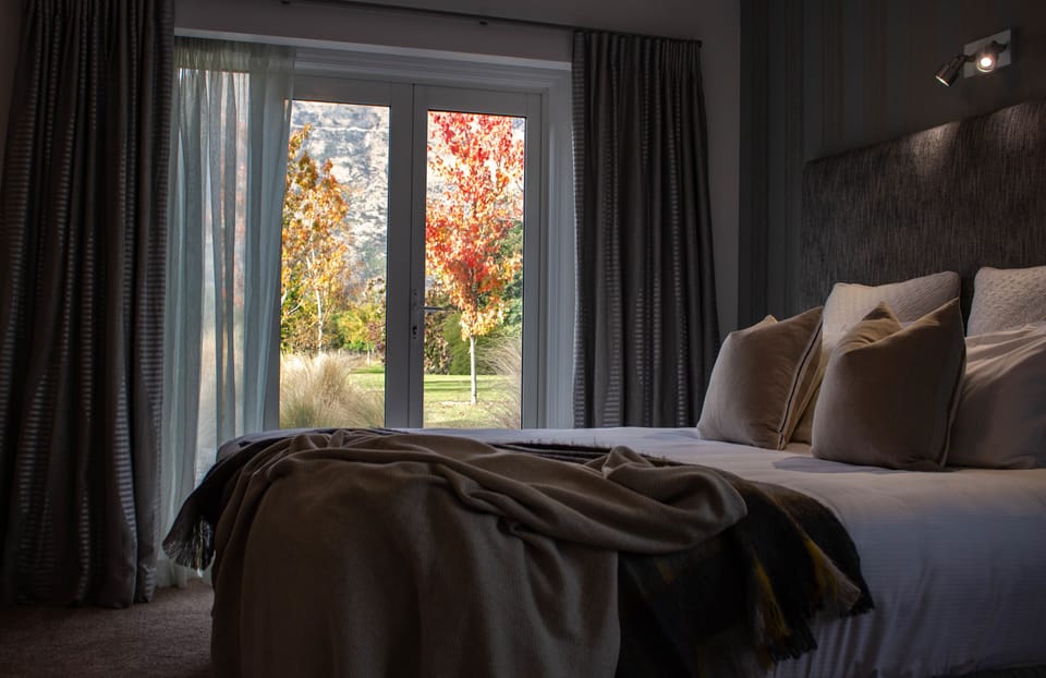The Shotover Room | Premium bedding, down comforters, pillowtop beds
