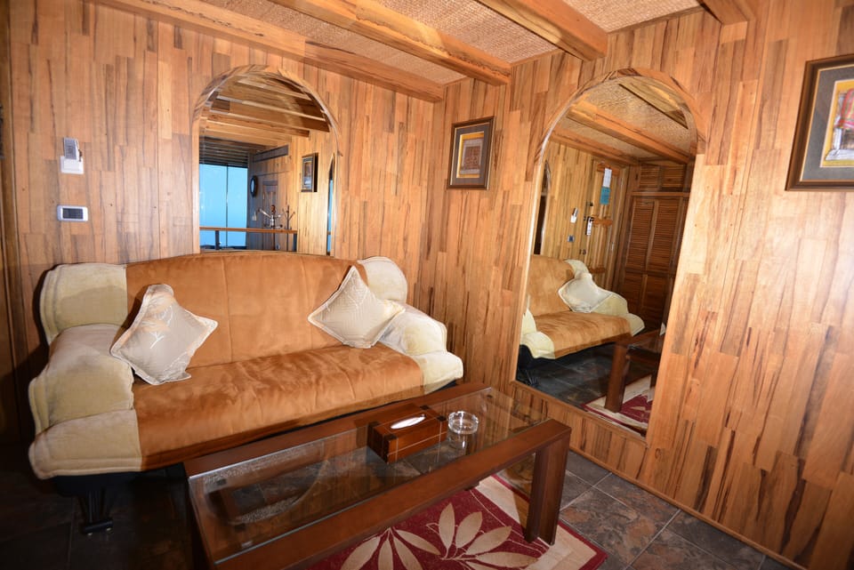 Royal Suite | Premium bedding, pillowtop beds, minibar, in-room safe