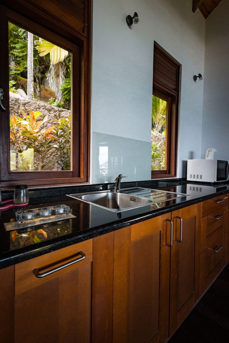 Villa, 2 Bedrooms, Non Smoking, Ocean View | Private kitchen | Coffee/tea maker, fridge, microwave, stovetop