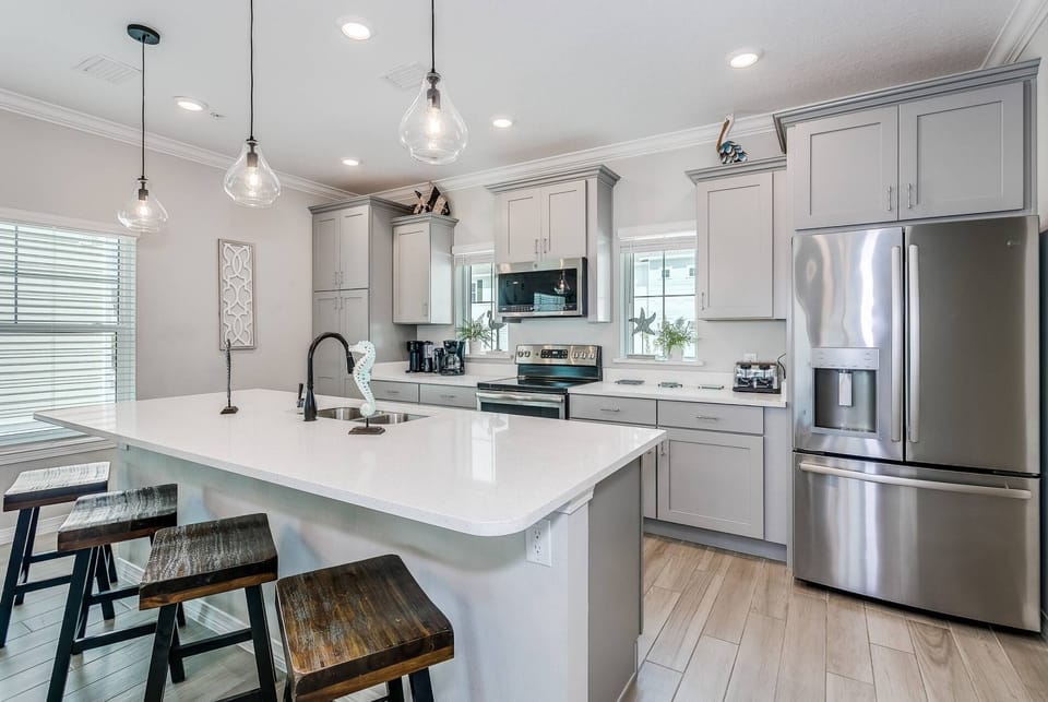 Modern kitchen supplied with everything you will need.