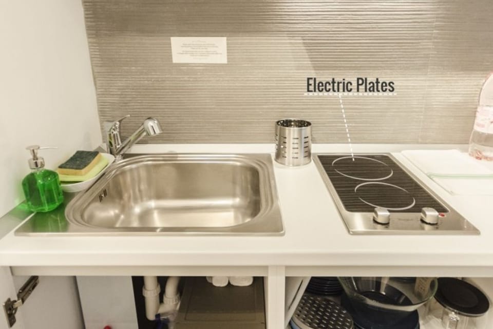 Apartment, 1 Bedroom | Private kitchen | Microwave, stovetop, espresso maker, coffee/tea maker