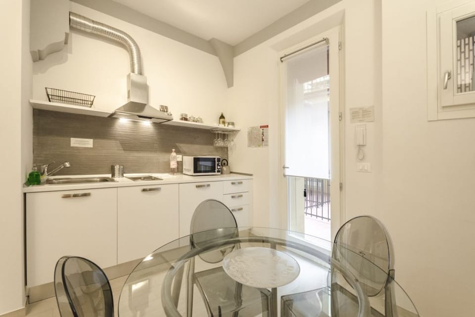 Apartment, 1 Bedroom | In-room dining