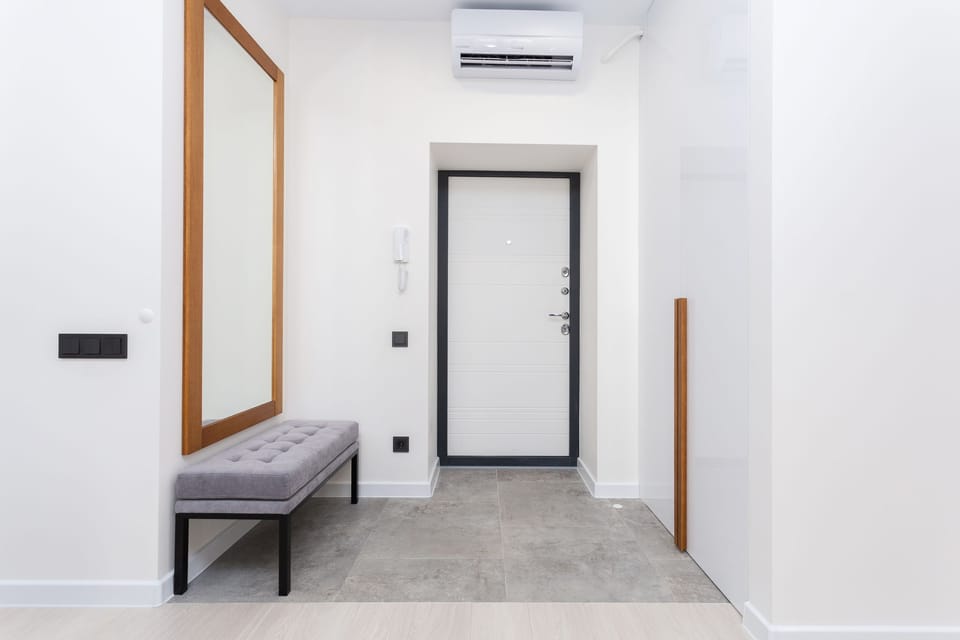 Deluxe Apartment (floor 2) | 1 bedroom, hypo-allergenic bedding available, in-room safe