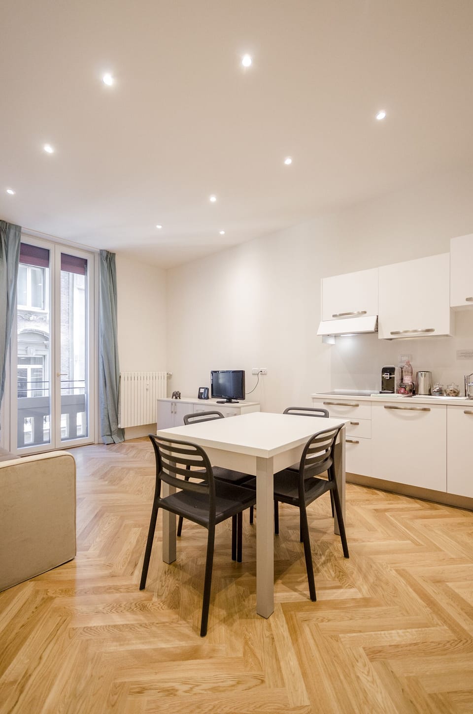 Studio | In-room dining