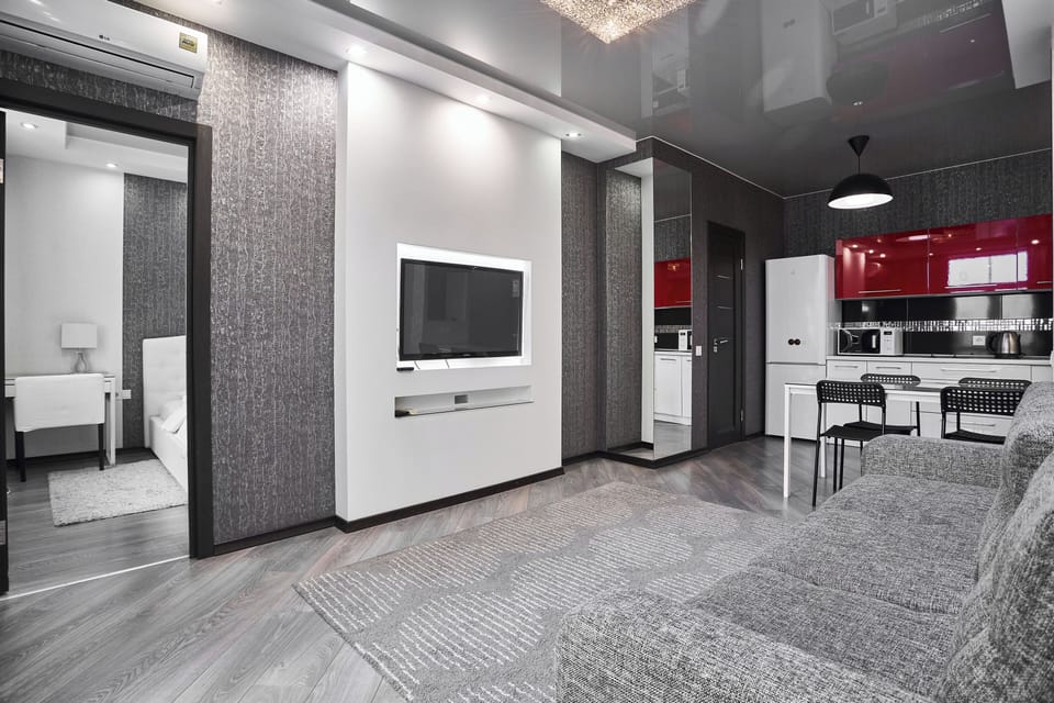 Deluxe Apartment | 2 bedrooms, hypo-allergenic bedding available, desk, blackout drapes