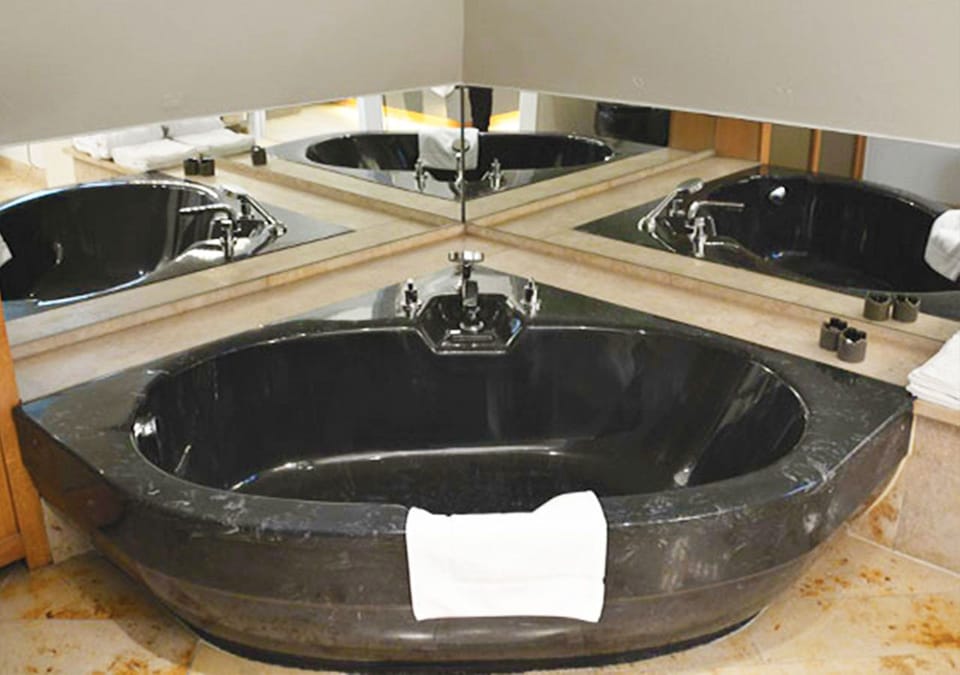 Junior Suite | Private spa tub
