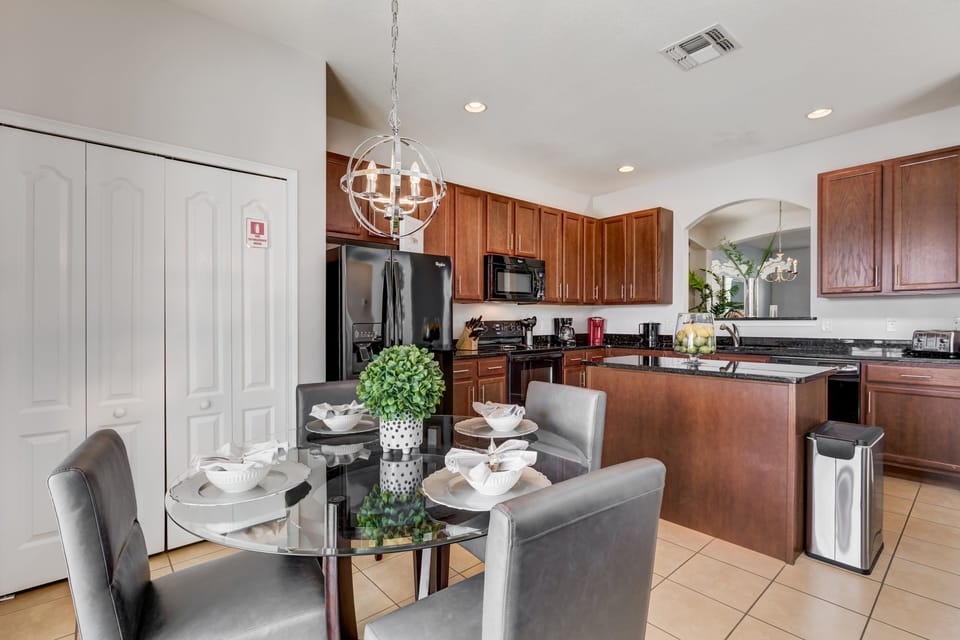 03_Kitchen_Nook_0721.jpg