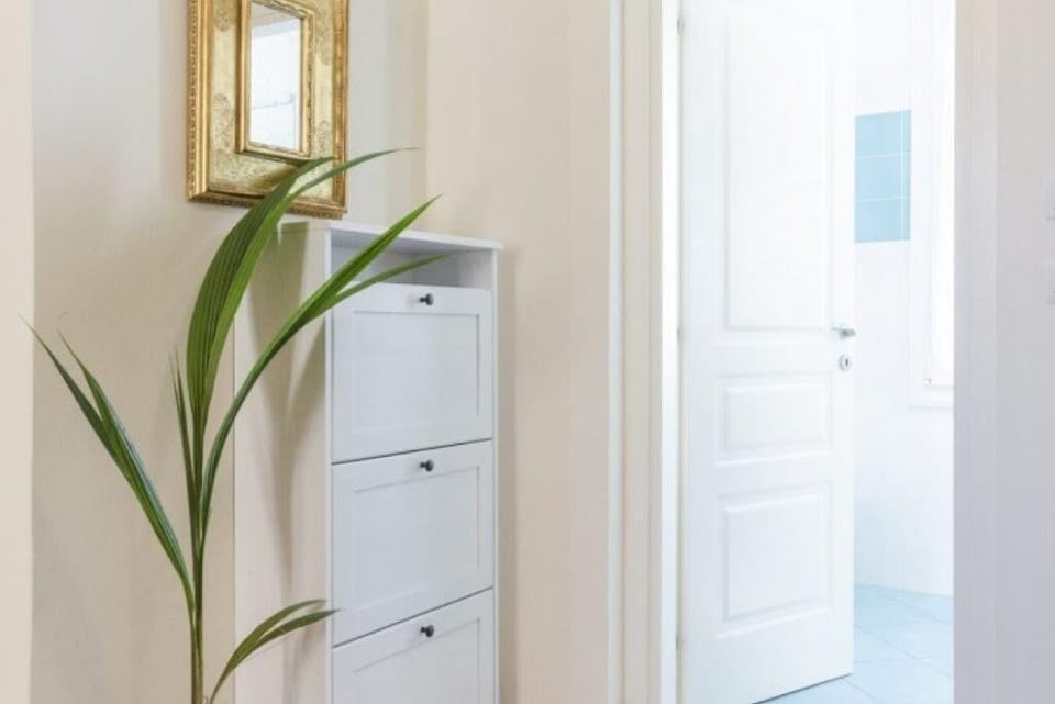 Apartment, 2 Bedrooms | Bathroom | Shower, rainfall showerhead, free toiletries, hair dryer