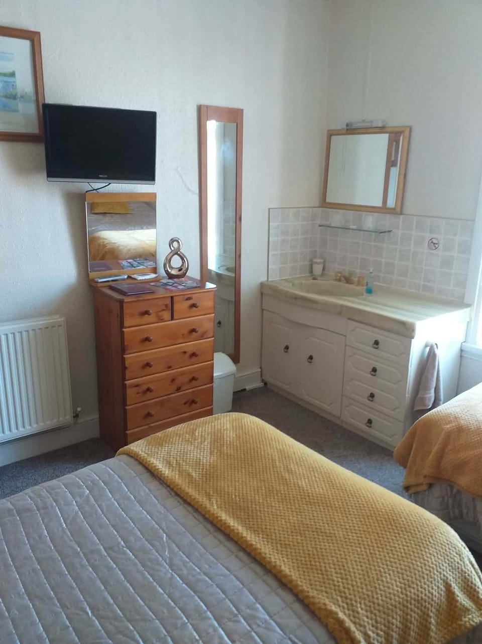 Twin Room, Private Bathroom ((Separate))