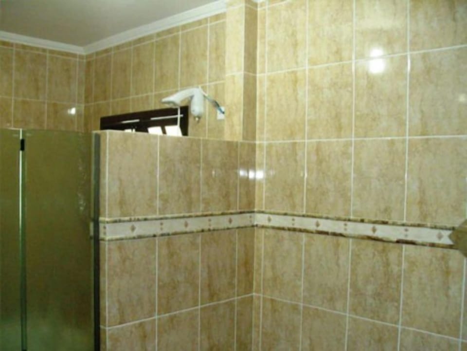 Suite, Hot Tub (Master) | Bathroom | Shower, towels