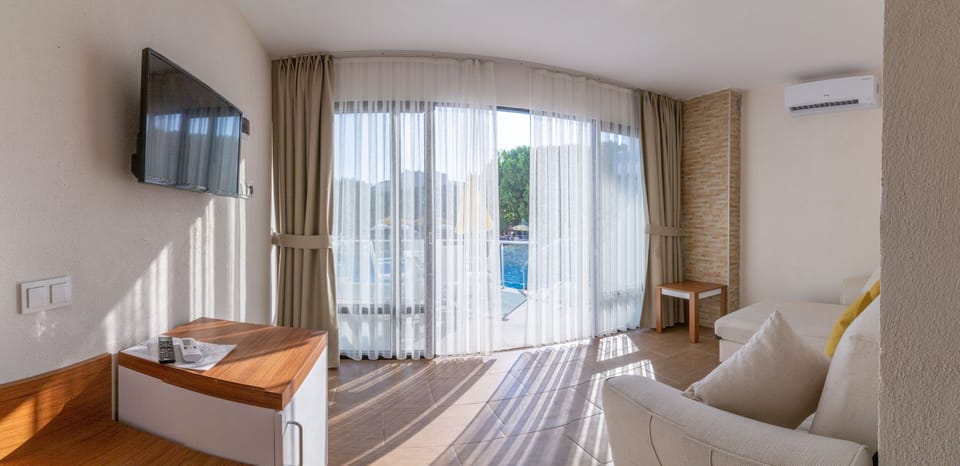 Standard Room | Minibar, soundproofing, bed sheets