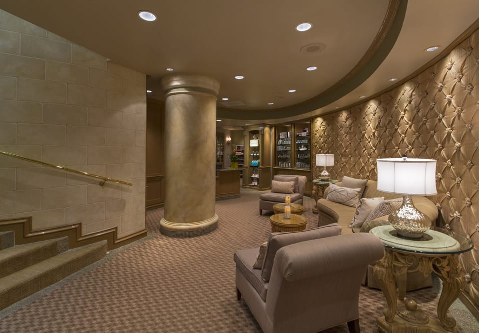 Couples treatment rooms, sauna, hot tub, body treatments, hydrotherapy