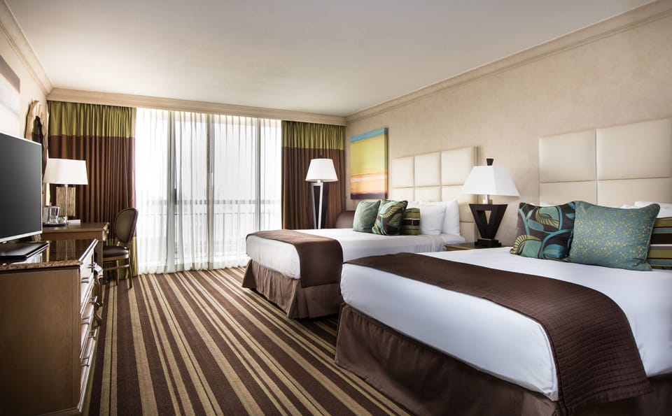 Premium bedding, in-room safe, desk, blackout drapes