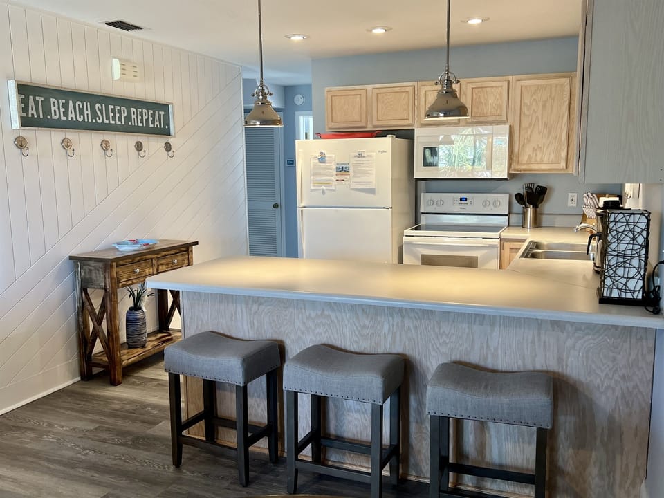 Seating at the large breakfast bar
