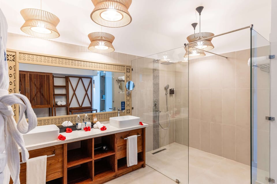 Villa with private pool | Bathroom | Shower, rainfall showerhead, eco-friendly toiletries, hair dryer