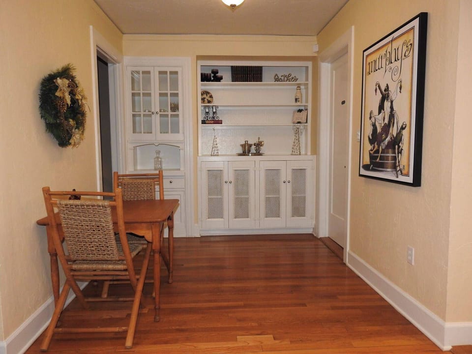 Kitchen nook