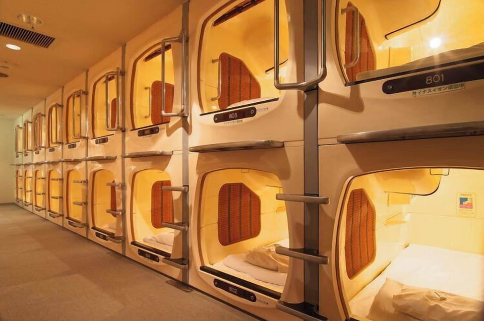 In-room safe, WiFi (free), bed sheets