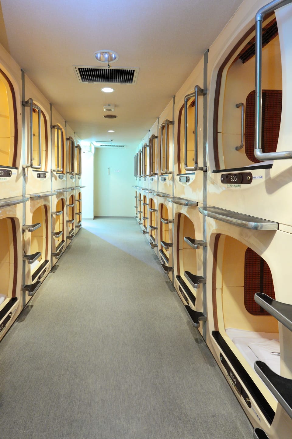 In-room safe, WiFi (free), bed sheets