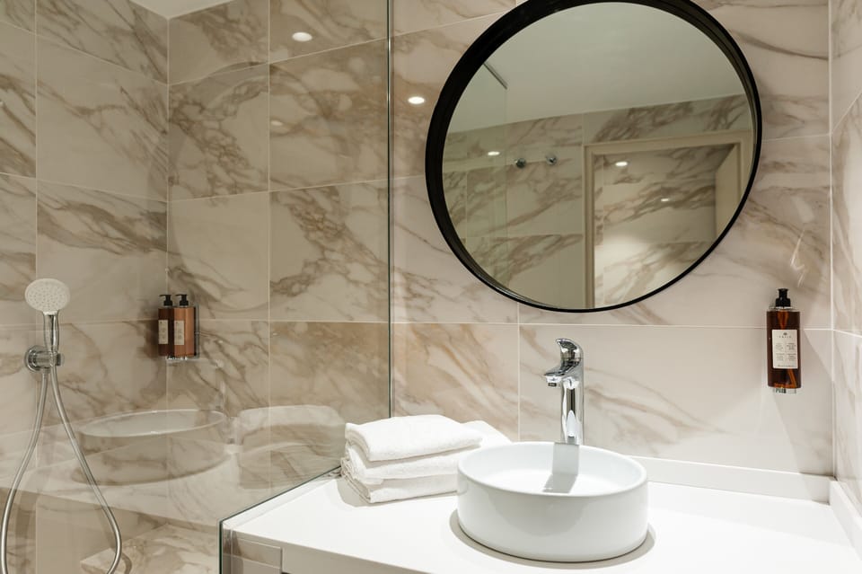 Hotel Les Nomades Hotel in Beaune