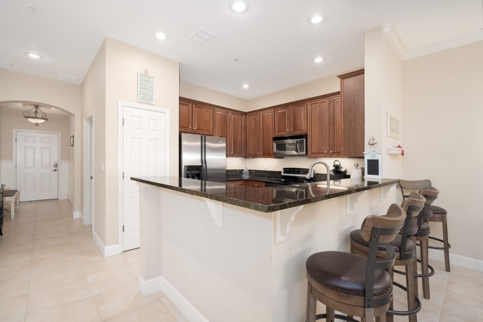 Enter the Open Concept 5th Floor Condo