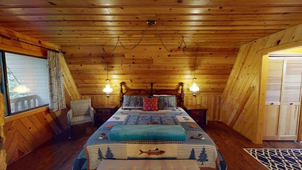 Plenty of open space and light in this room.