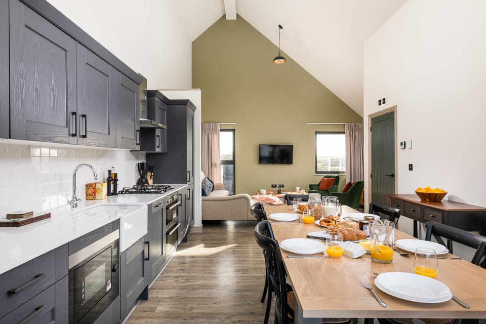 4 Berth Barnhouse Pet Free | Private kitchen | Fridge, microwave, stovetop, electric kettle