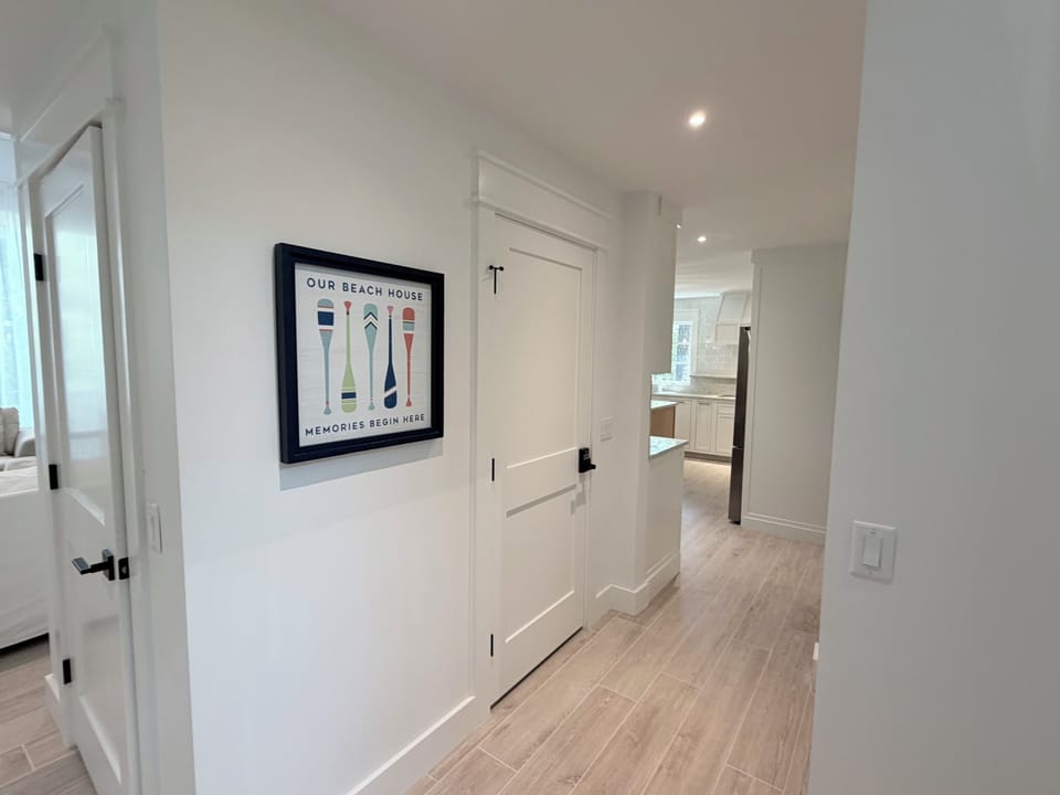 Hallway to Kitchen