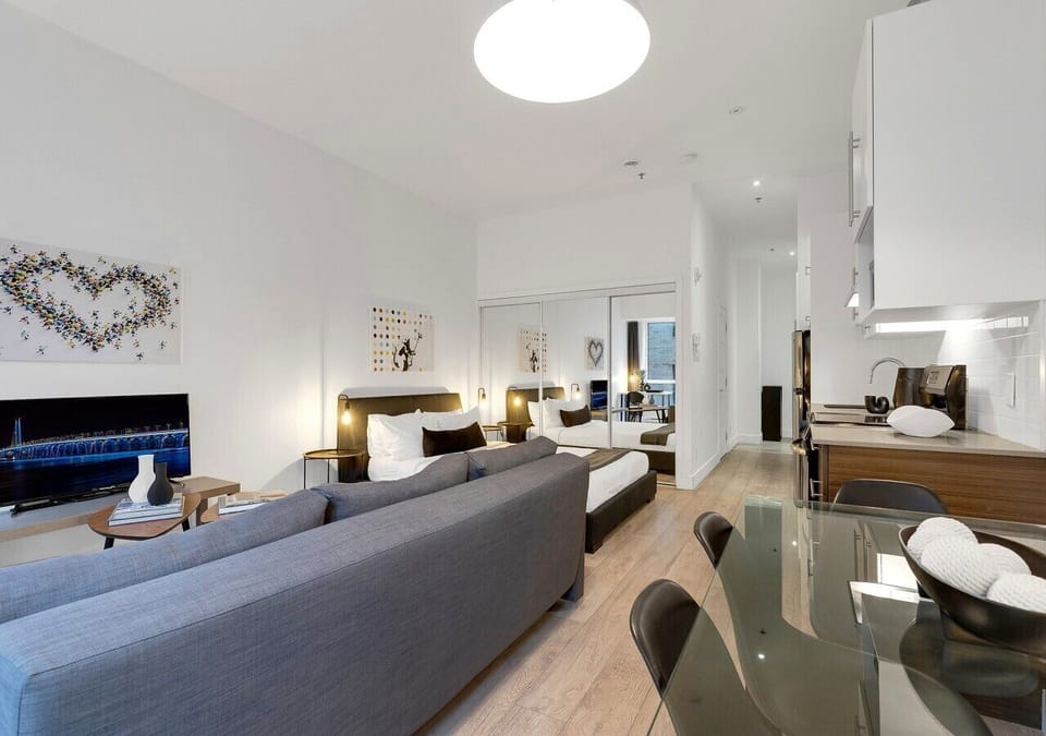 01-LIVING-ROOM-03-DT-304