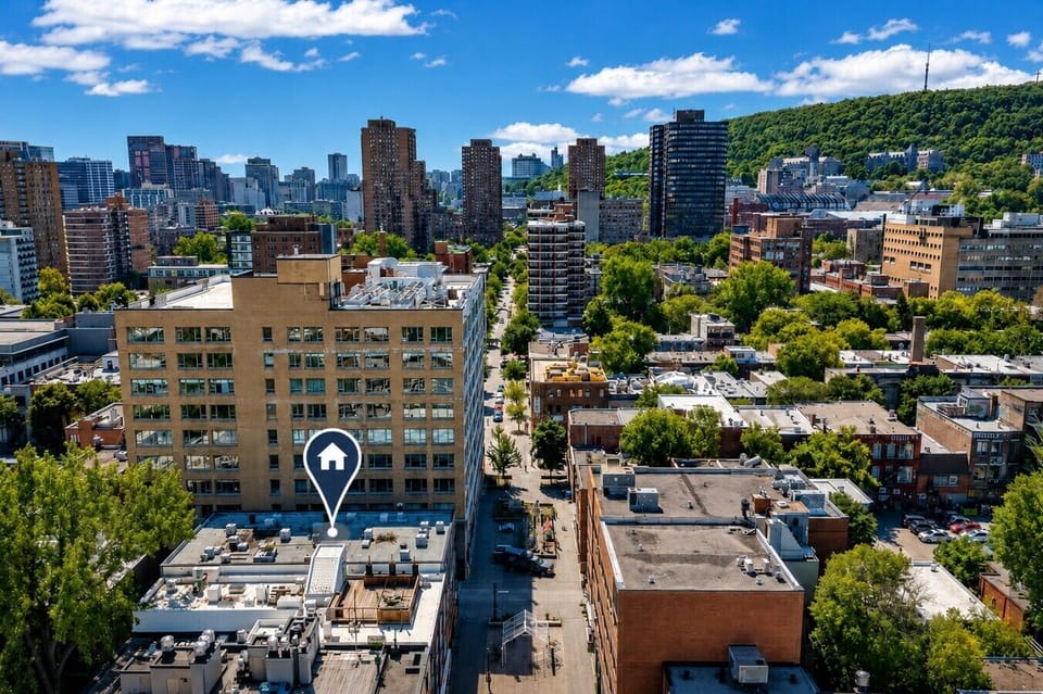 58 Prince Arthur Est Ariel View