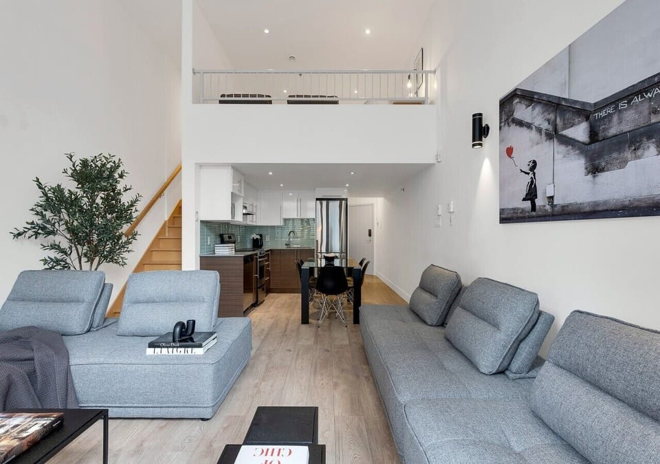 01-LIVING-ROOM-06-DT-404