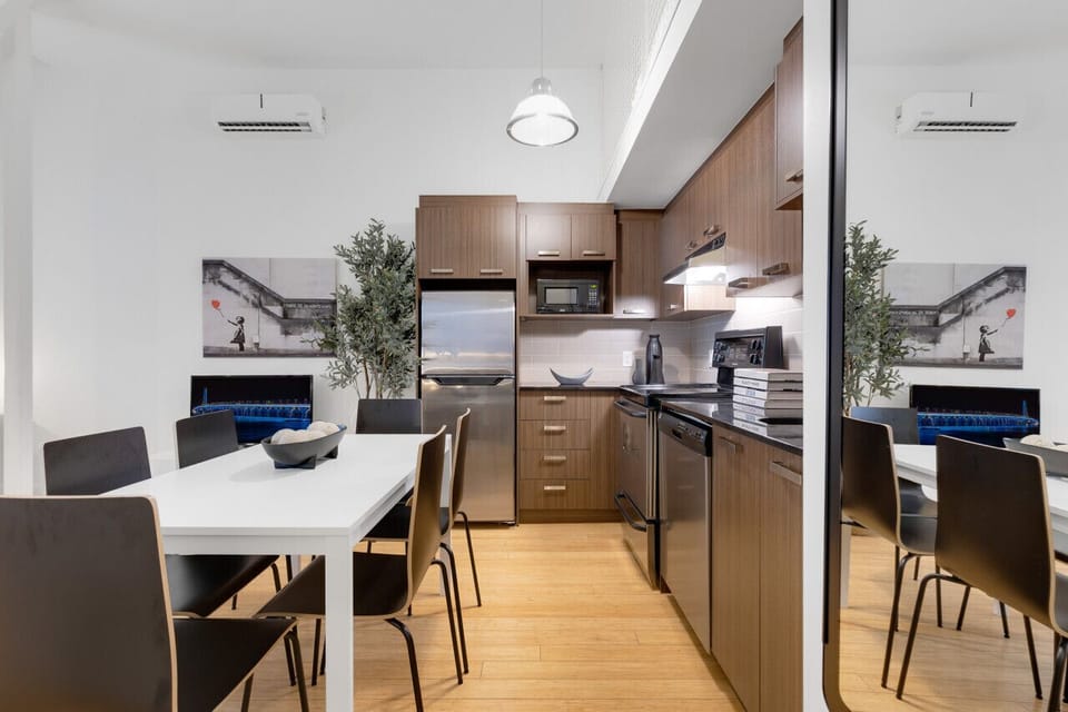 Fully equipped kitchen, complete with complimentary coffee and tea.