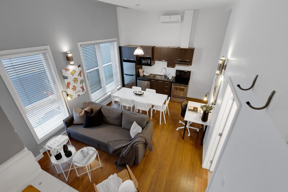 Living room: View from the mezzanine