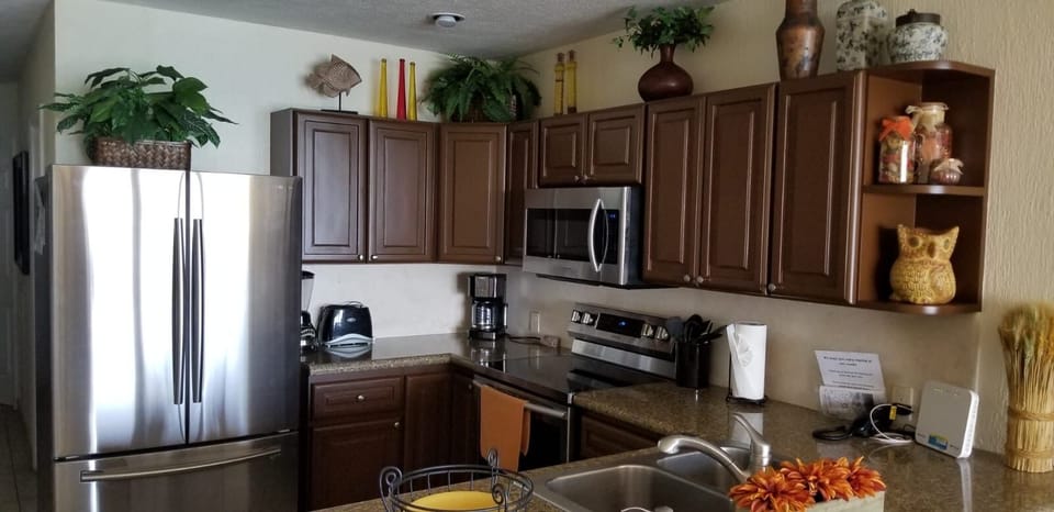 Well equipped kitchen, with new appliances