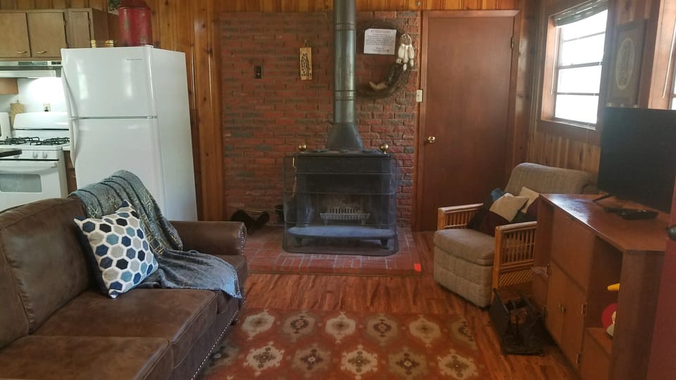 wood-burning fireplace (firewood is NOT provided)
