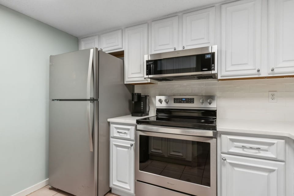 Fully Equipped Kitchen with Stainless Steel Appliances