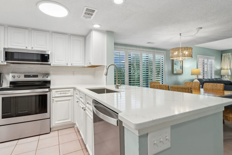 Fully Equipped Kitchen with Stainless Steel Appliances