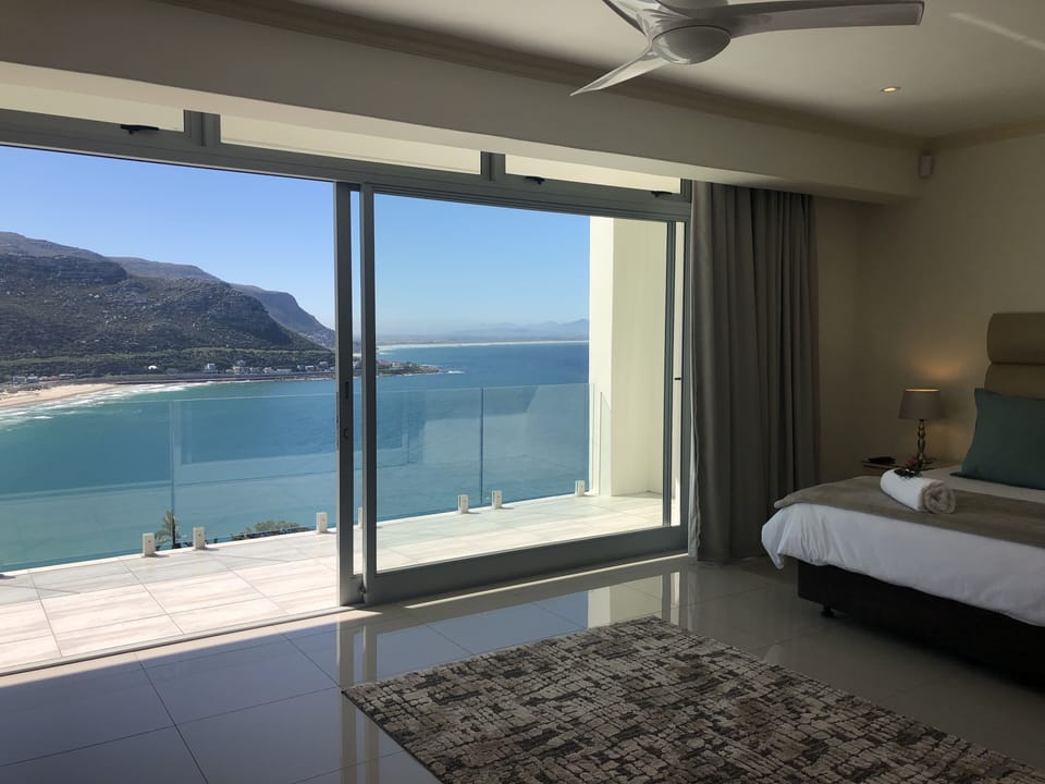 Luxury Double or Twin Room | Premium bedding, minibar, in-room safe, individually decorated